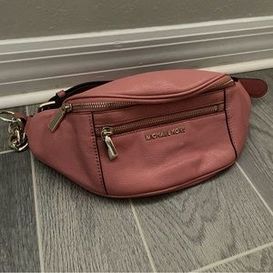 Michael Kors Medium Waist Pack